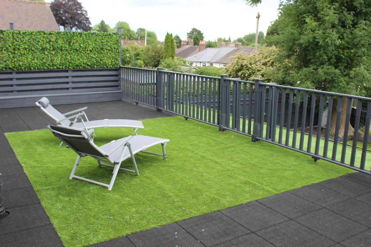 Modern Spacious House - Sleeps 16, Free Parking, Sun Terrace Nuneaton Exterior photo
