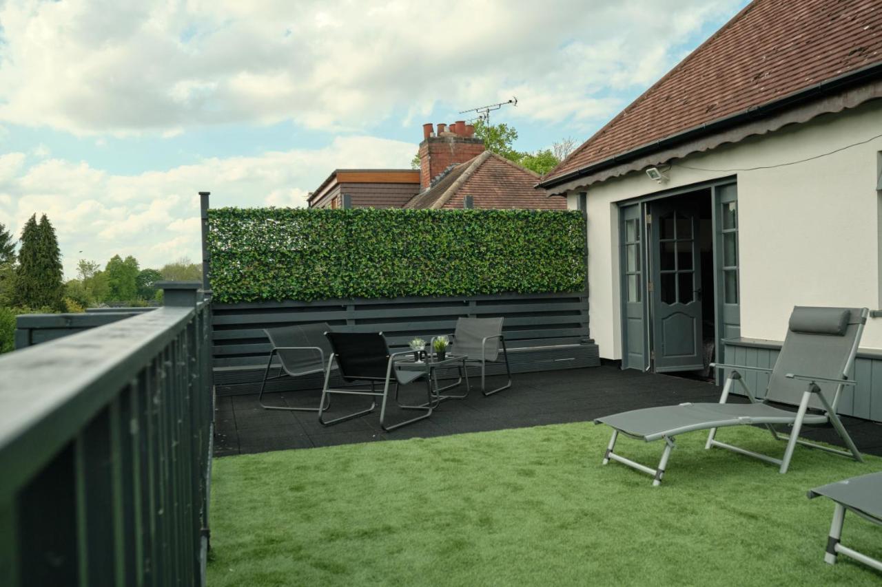 Modern Spacious House - Sleeps 16, Free Parking, Sun Terrace Nuneaton Exterior photo